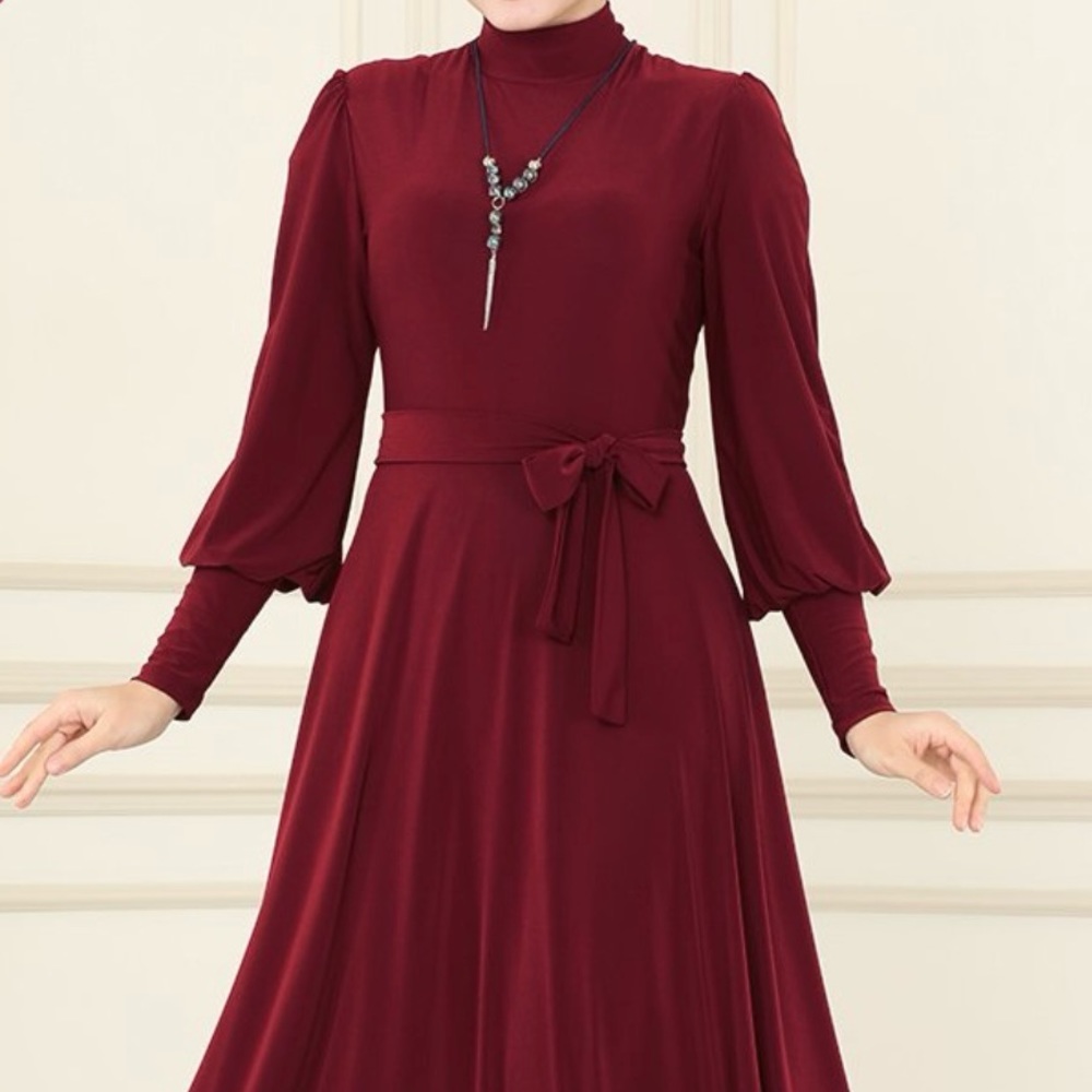 Womens evening dress - Maroon Size 16/18